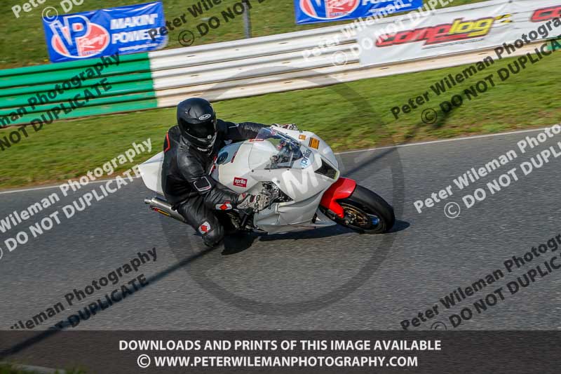 PJ Motorsport Photography 2018;enduro digital images;event digital images;eventdigitalimages;mallory park;mallory park photographs;mallory park trackday;mallory park trackday photographs;no limits trackdays;peter wileman photography;racing digital images;trackday digital images;trackday photos